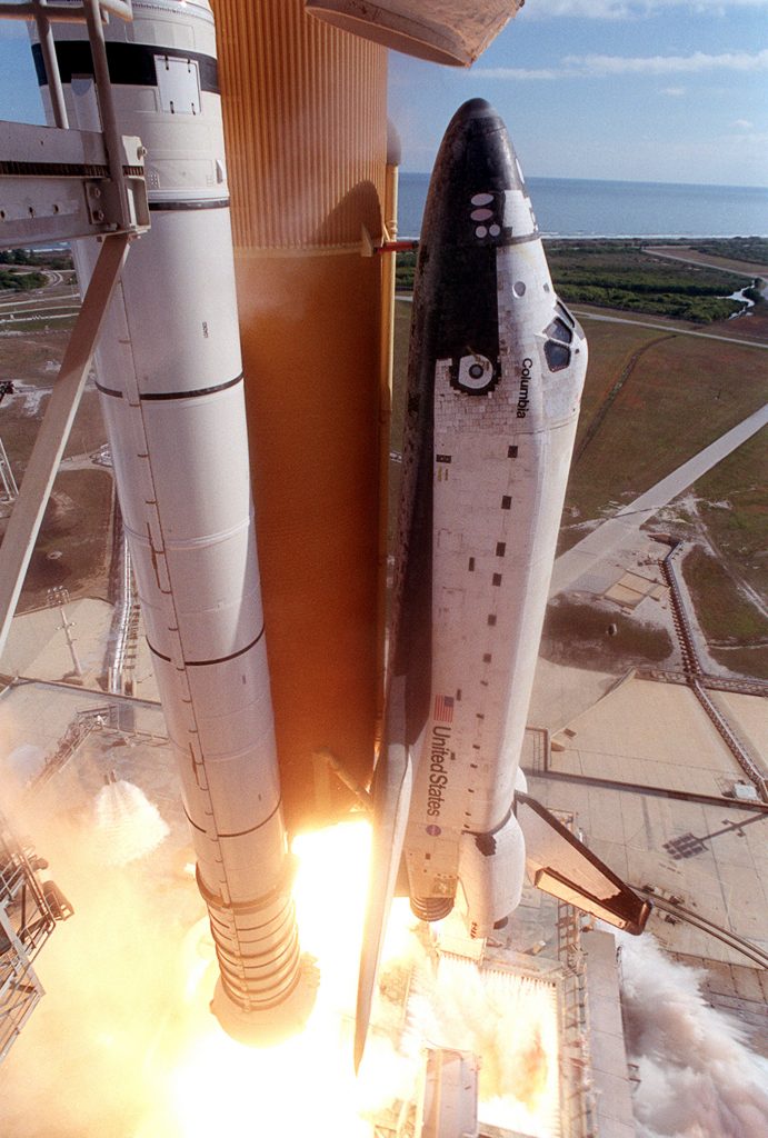 Close-up_STS-107_Launch_-_GPN-2003-00080-691x1024